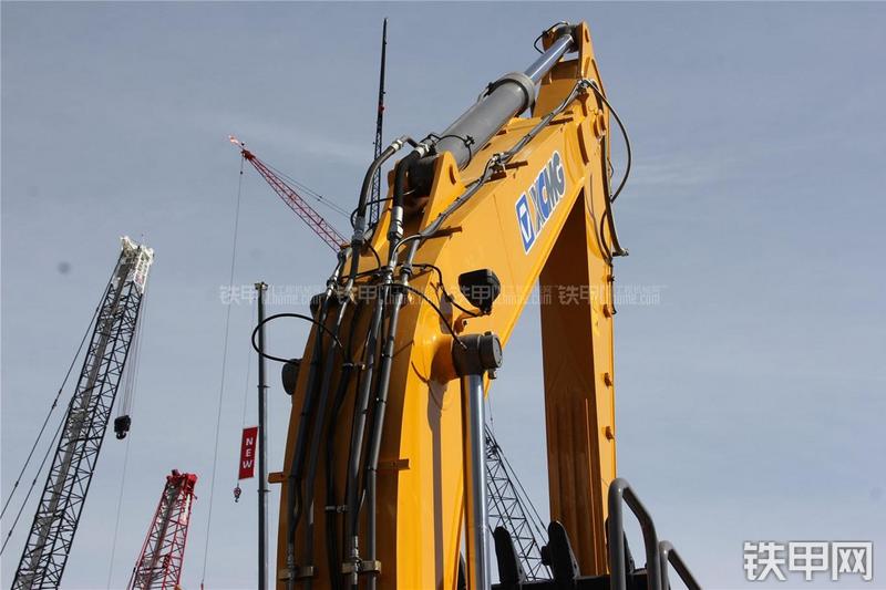 徐工XE210U挖掘机局部