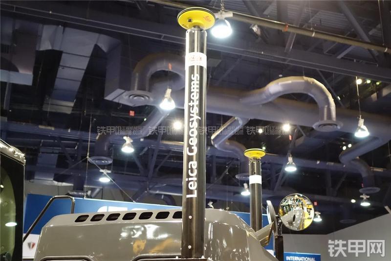 凯斯CX160C挖掘机局部