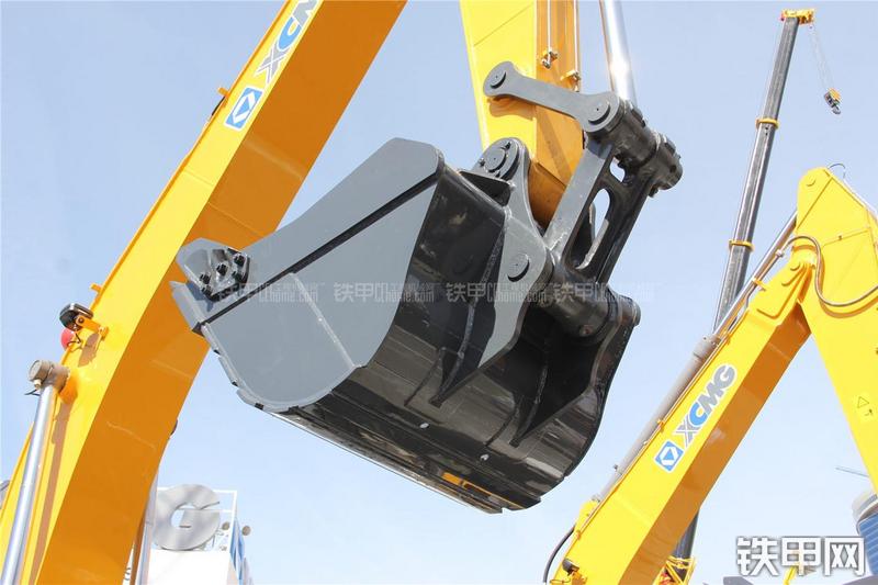 徐工XE210U挖掘机局部