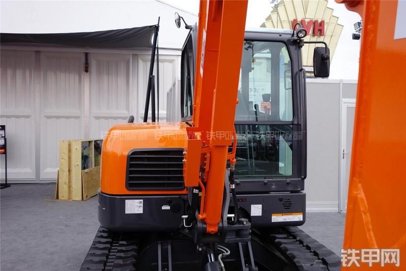 迪万伦DX63-3挖掘机局部