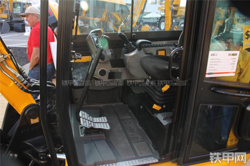 杰西博67C-1挖掘机局部