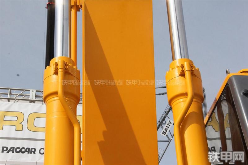 中联重科ZE360ESP挖掘机局部