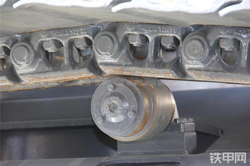 徐工XE240LCU挖掘机局部