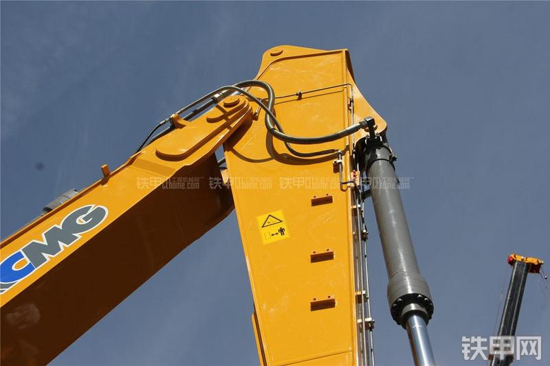 徐工XE210U挖掘机局部