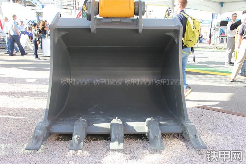 利勃海尔R956HD挖掘机局部