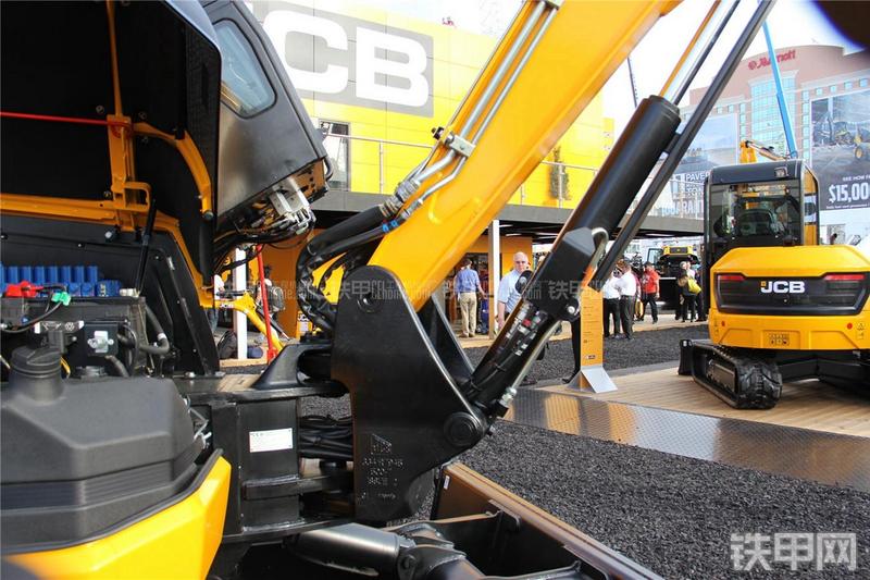 杰西博85Z-1挖掘机局部