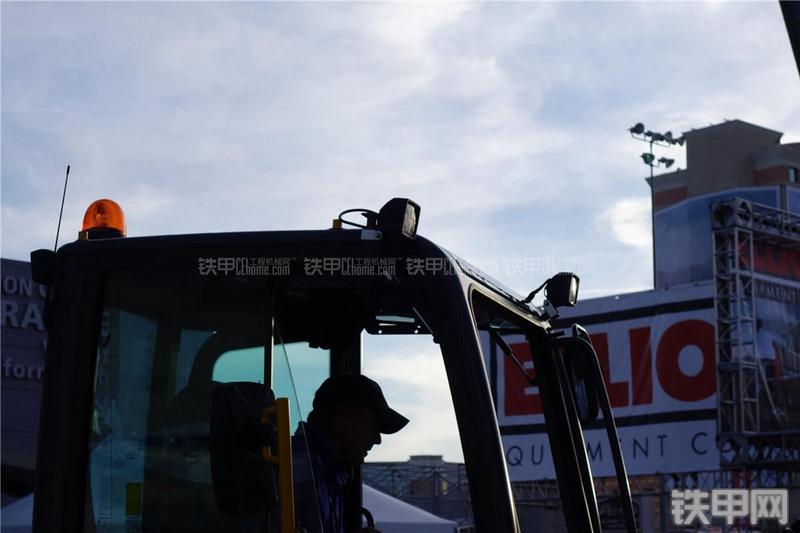 沃尔沃EC55C挖掘机局部