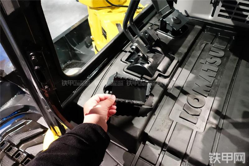 小松PC55MR挖掘机局部