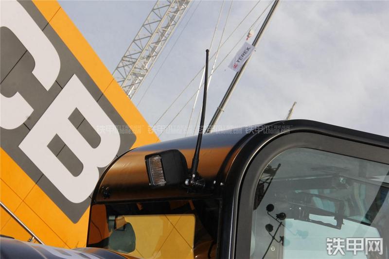 杰西博85Z-1挖掘机局部