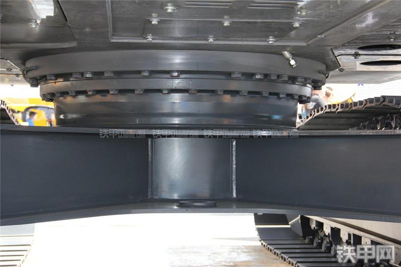 徐工XE210U挖掘机局部