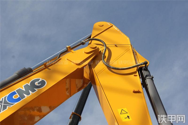 徐工XE240LCU挖掘机局部