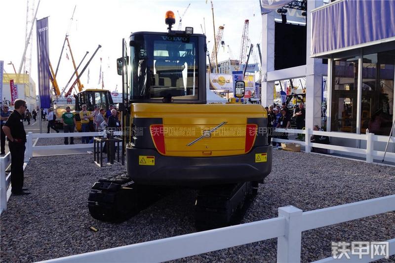 沃尔沃EC55C挖掘机整机外观