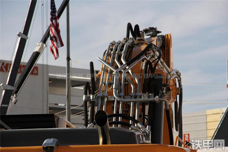 利勃海尔R956HD挖掘机局部