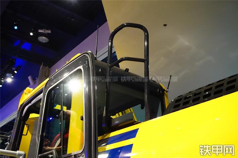 小松PC170LC-10挖掘机局部