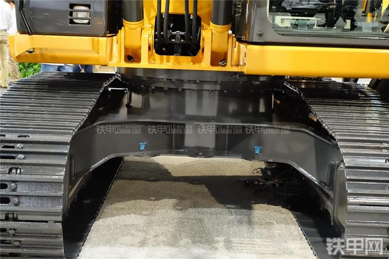 凯斯CX160C挖掘机局部