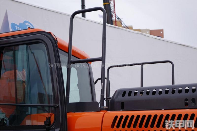 迪万伦DX190W-3挖掘机局部