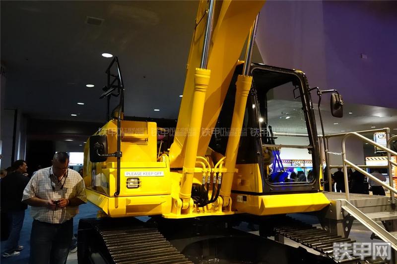 小松PC170LC-10挖掘机局部