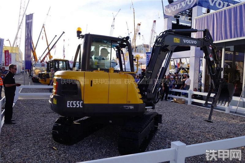 沃尔沃EC55C挖掘机整机外观