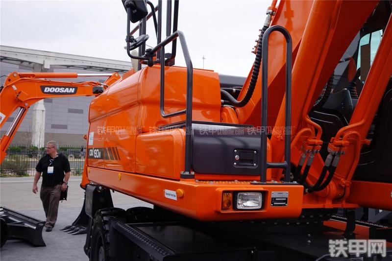 迪万伦DX190W-3挖掘机局部