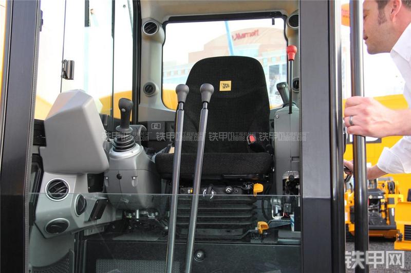 杰西博86C-1挖掘机局部