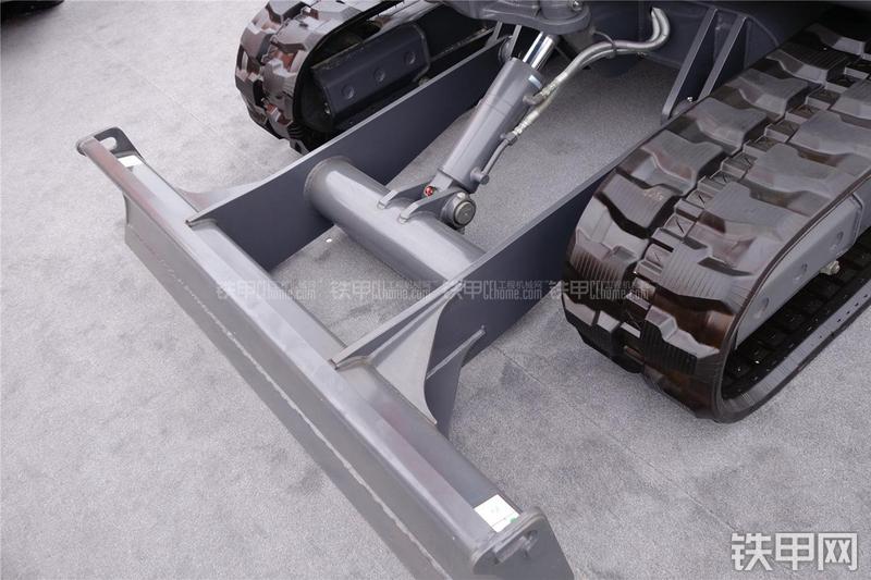 迪万伦DX63-3挖掘机局部