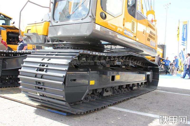 徐工XE210U挖掘机局部