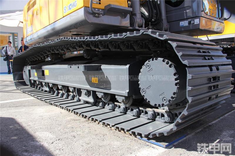 徐工XE240LCU挖掘机局部