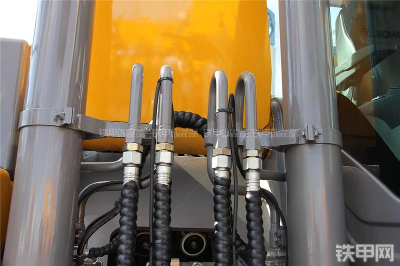 徐工XE240LCU挖掘机局部