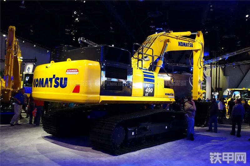 小松PC490LC-11挖掘机整机外观