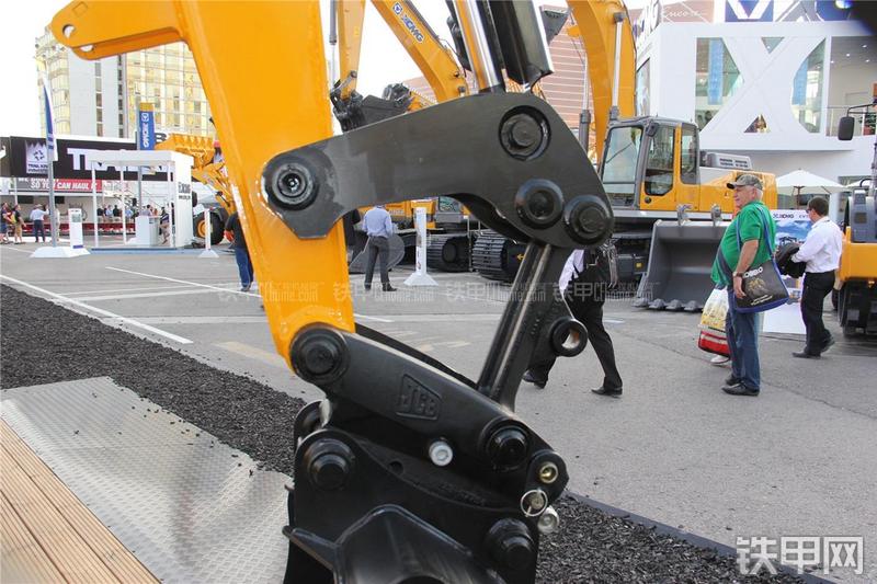 杰西博86C-1挖掘机局部