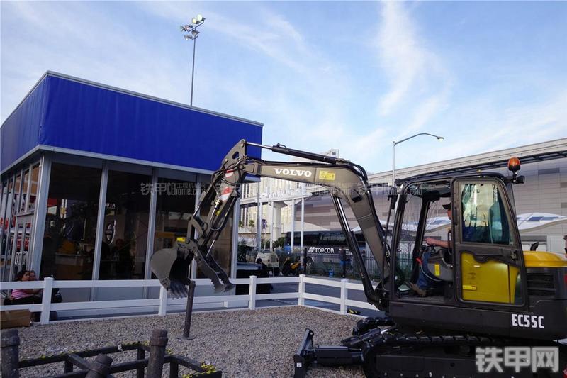沃尔沃EC55C挖掘机局部
