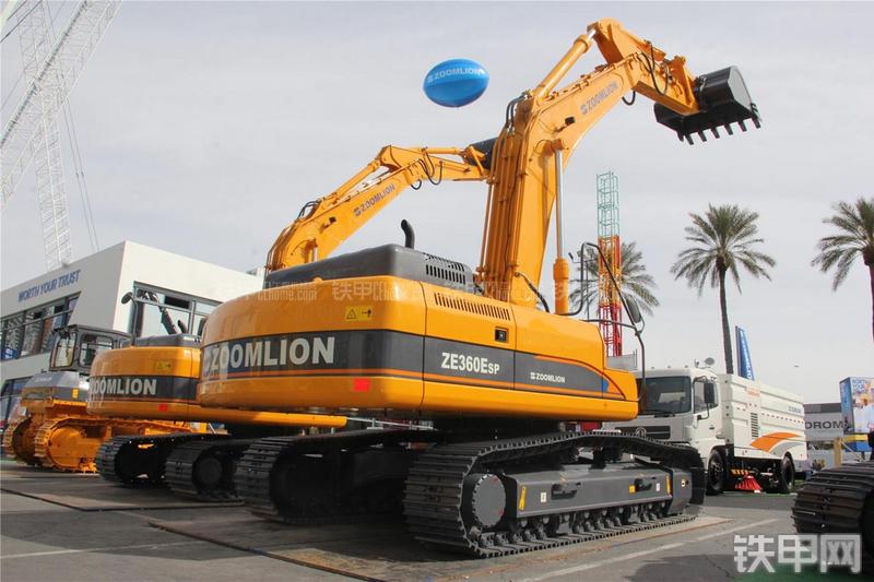 中联重科ZE360ESP挖掘机整机外观