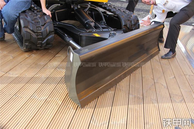 杰西博67C-1挖掘机局部