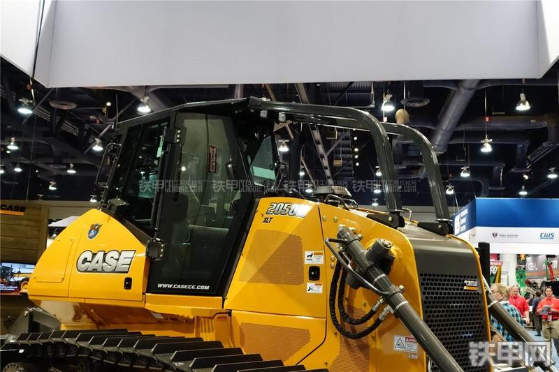凯斯2050M推土机局部