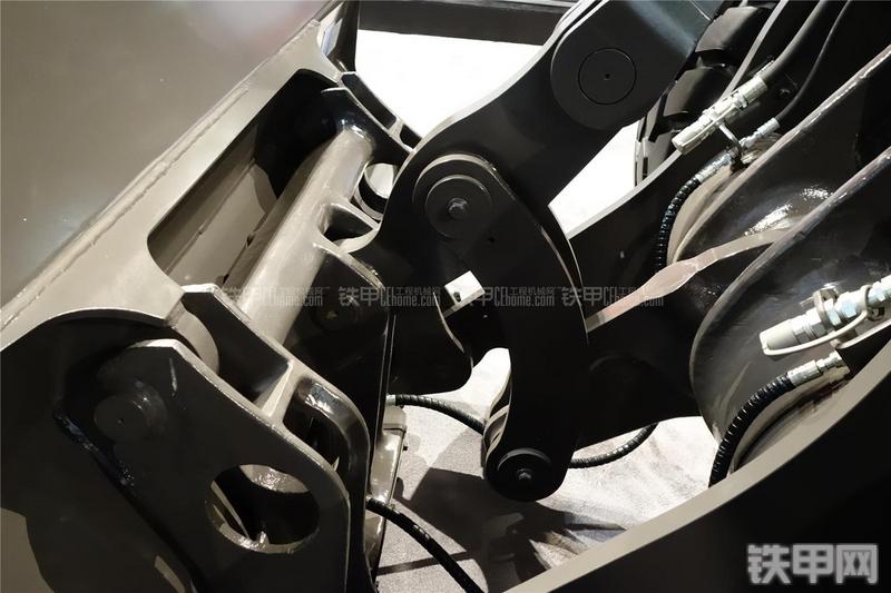 沃尔沃L60G装载机局部