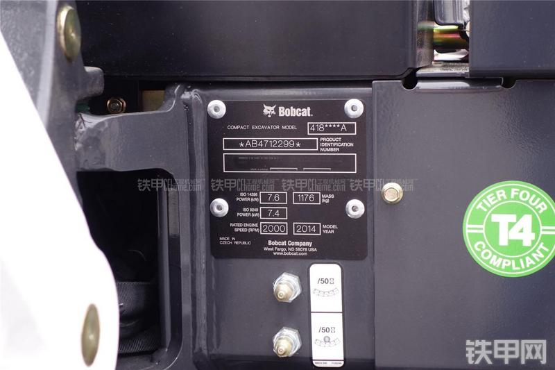 山猫418挖掘机局部