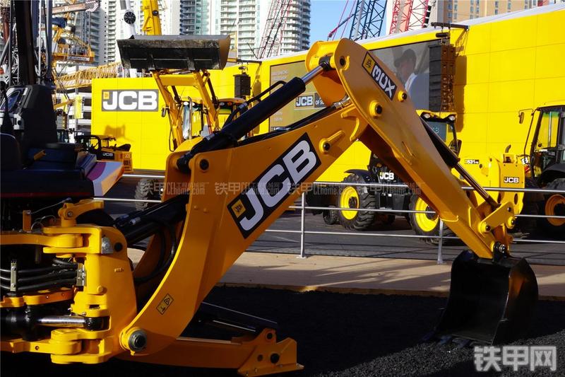 杰西博3CX挖掘装载机局部