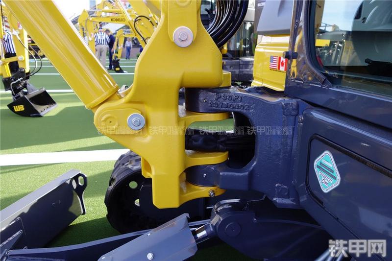 神钢SK55SRX-6E挖掘机局部