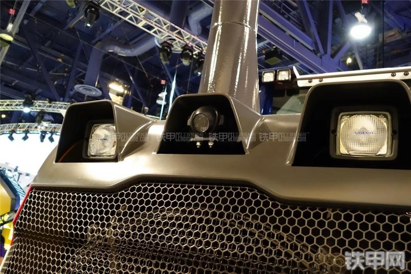 沃尔沃L60G装载机局部