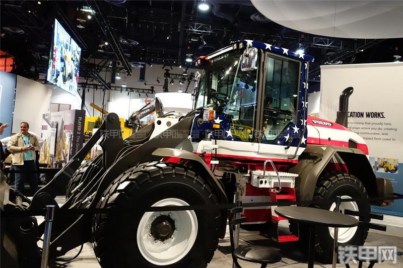 沃尔沃L60G装载机整机外观