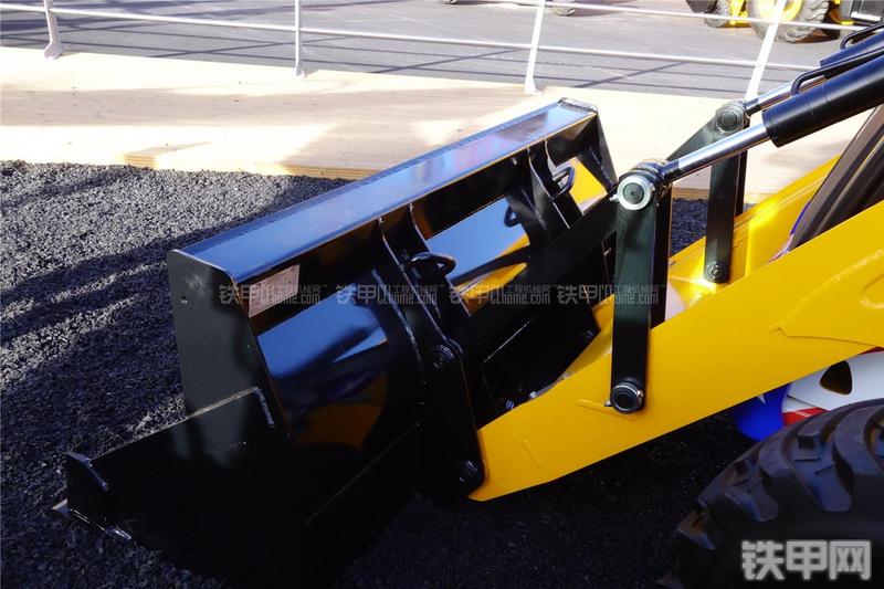 杰西博3CX挖掘装载机局部