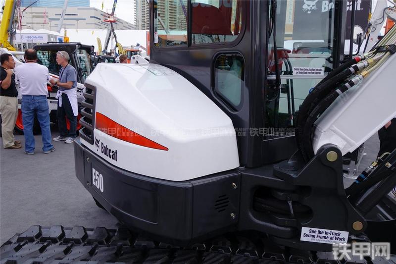 山猫E50挖掘机局部