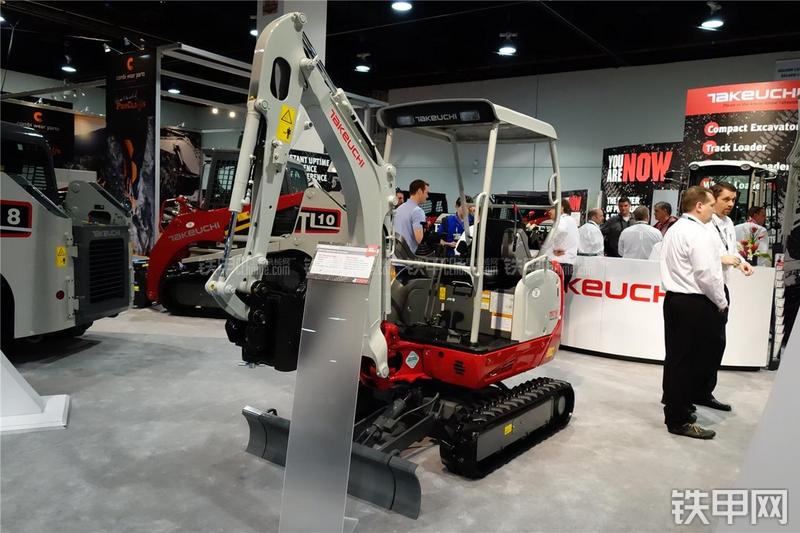 竹内TB216挖掘机整机外观