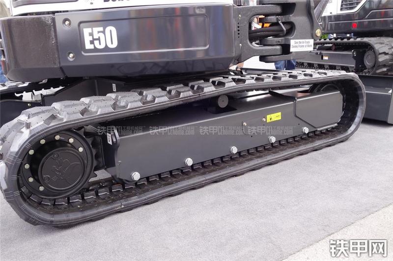 山猫E50挖掘机局部