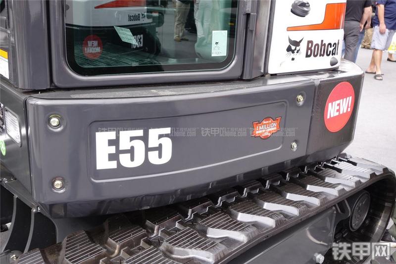 山猫E55挖掘机整机外观