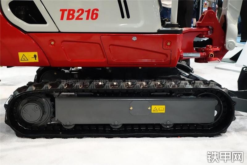 竹内TB216挖掘机局部
