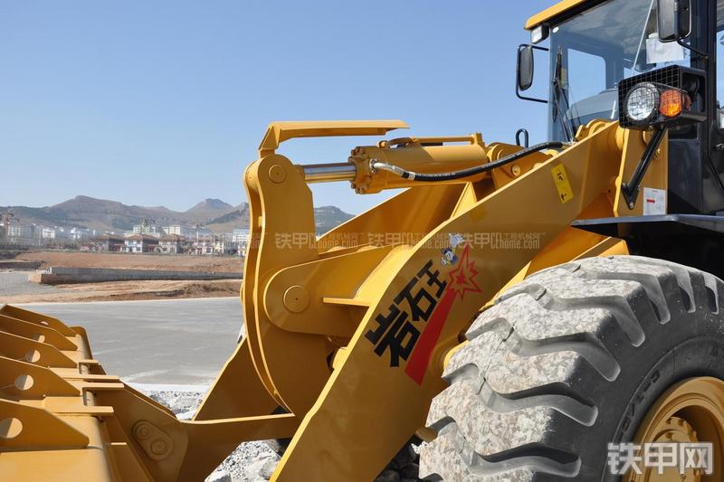 山工SEM650B装载机局部