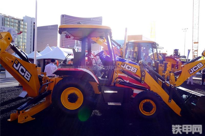 杰西博3CX挖掘装载机整机外观