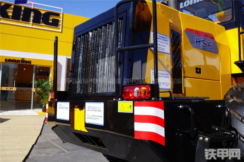 龙工CDM856装载机局部