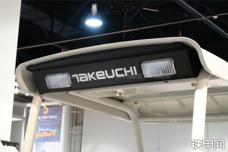 竹内TB216挖掘机局部